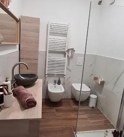 Apartment Casetta Robinie Como