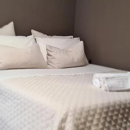 Apartment Casetta Robinie Como