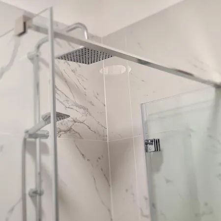 Apartment Casetta Robinie Como